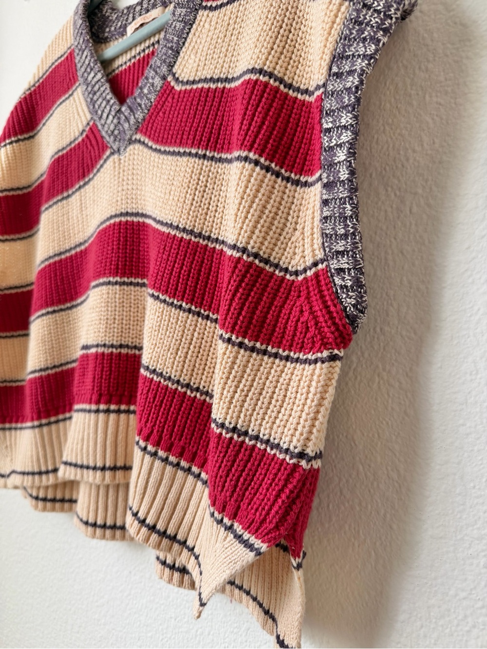 OLIVACEOUS Chunky Knit Striped Crop Vest, Preppy V-Neck, Red/Beige, L - Picture 4 of 8